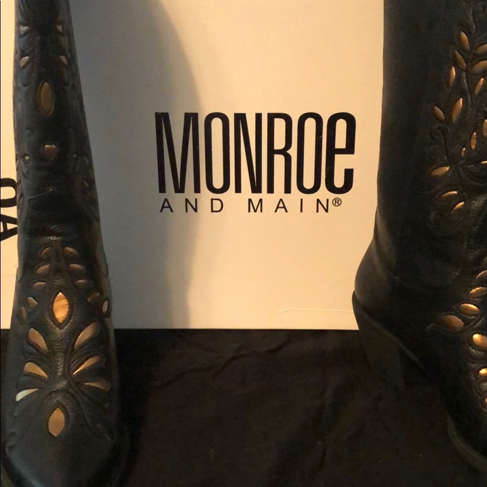 Monroe & Main Coyboy knee high boots size 9